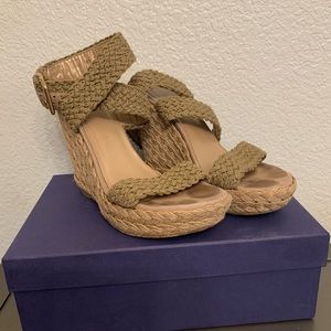 Stuart Weizman Alex swamp crochet sandals size 8